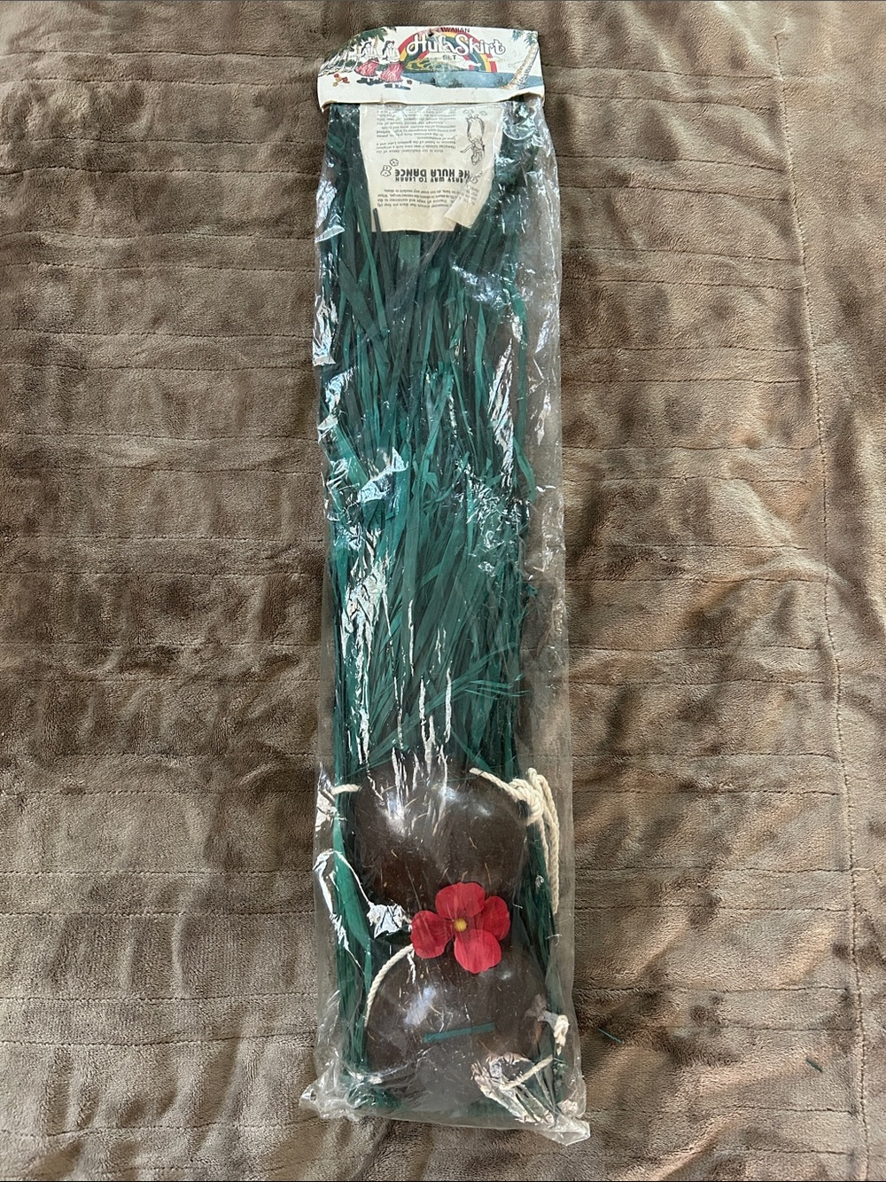 Authentic Hawaiian Grass Skirt with Coconut Shells Bra Top